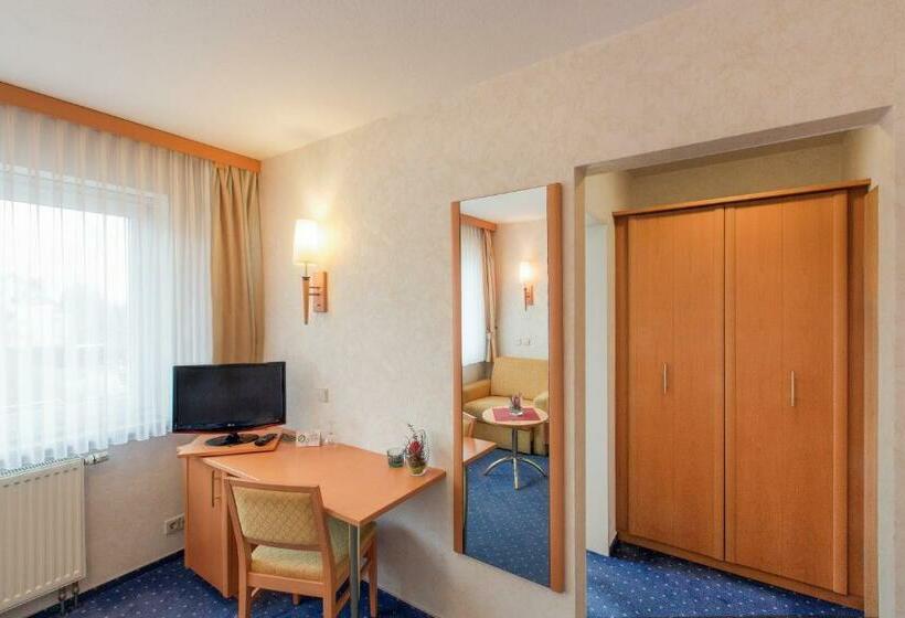 اتاق استاندارد یک نفره, Hellers Twenty Four Ii  24h Check In