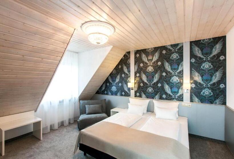 Семейный Номер, Hellers Twenty Four Ii  24h Check In