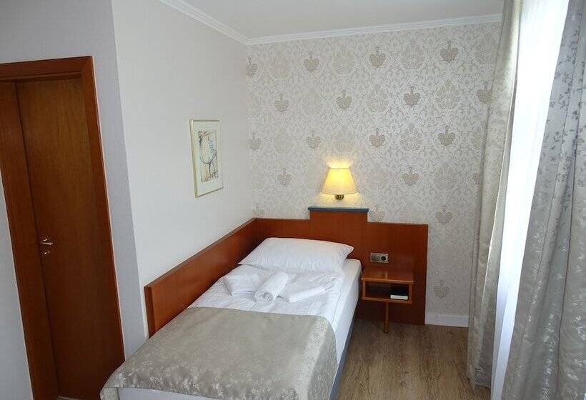 Номер Стандарт Индивидуальный, Kolossos Düsseldorf   Neuss