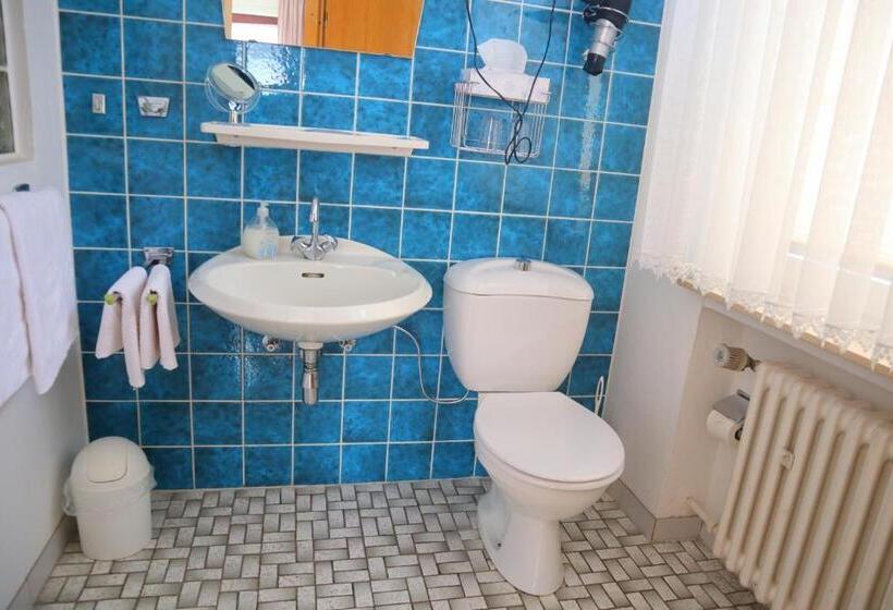 Номер Стандарт, Pension Zur Harburg