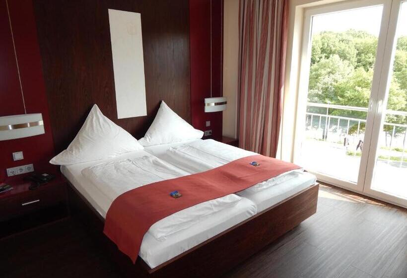 Suite with lake view, Der Seehof