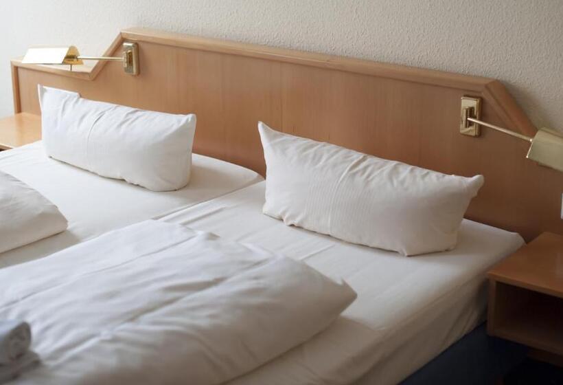 Номер бизнес-класса, Stargaze Forum Hotel Düsseldorf Hilden