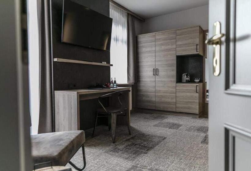 Номер Стандарт Индивидуальный, Alexxanders Hotel & Boardinghouse, Restaurant