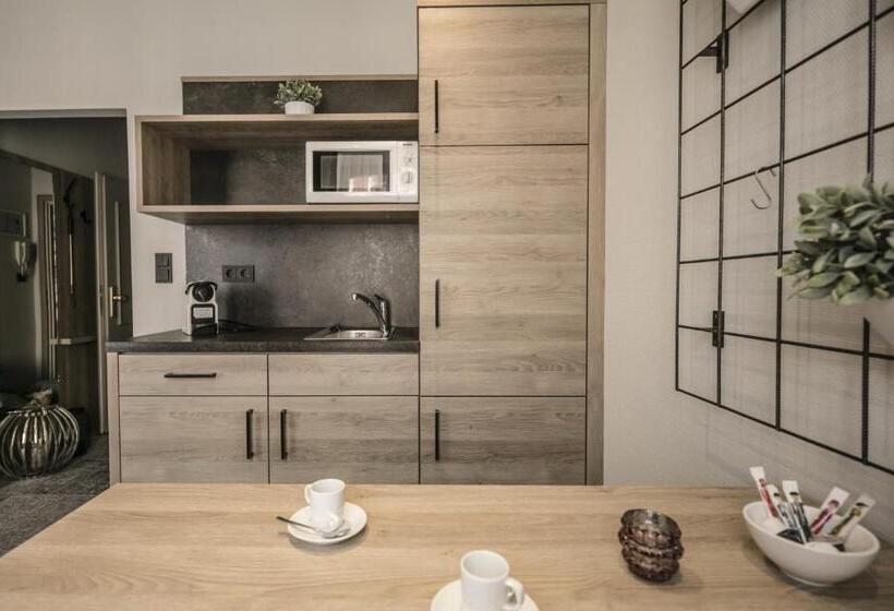 Номер Стандарт, Alexxanders Hotel & Boardinghouse, Restaurant