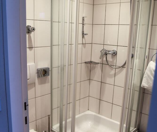Quarto Estandar, Alpha