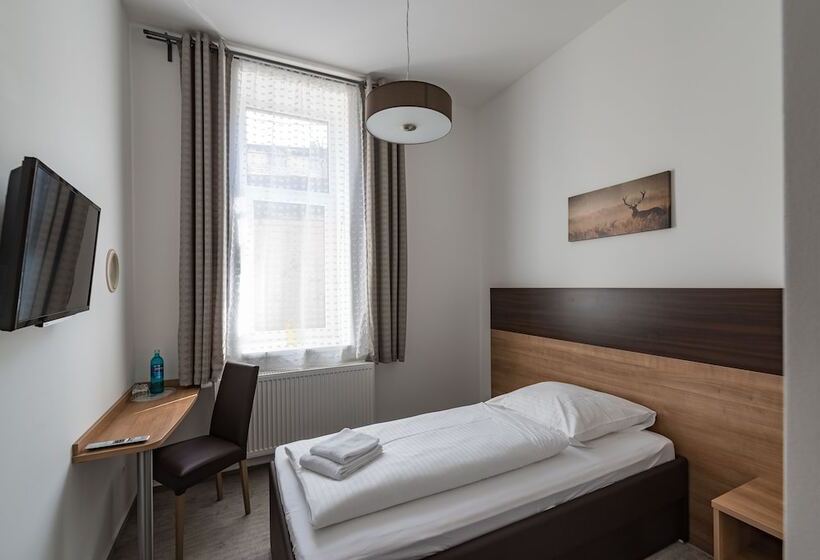 Номер Стандарт Индивидуальный, Boutique Hotel Kronenstuben