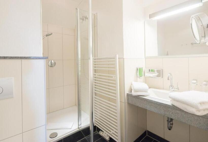 اتاق خانوادگی, Inselhotel Langeoog