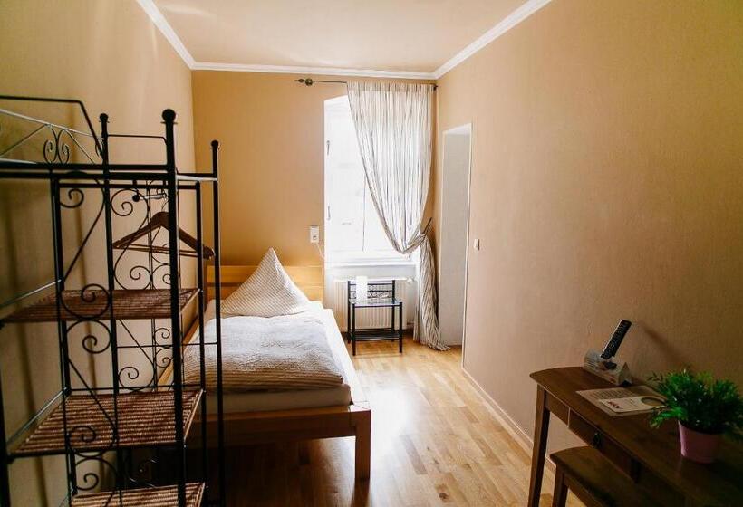 Номер Стандарт Индивидуальный, Landhotel Airport Inn