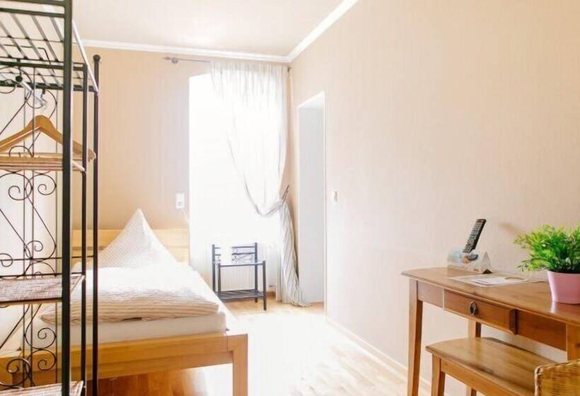 Номер Стандарт Индивидуальный, Landhotel Airport Inn
