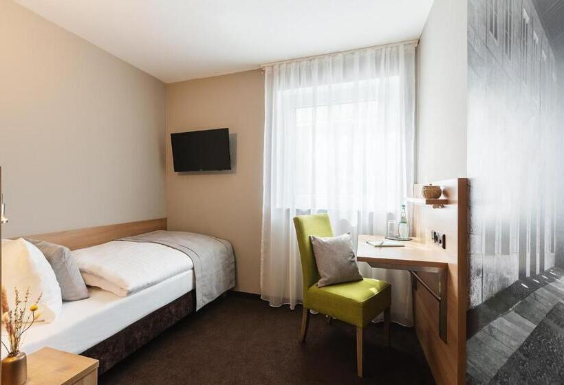 Номер Стандарт Индивидуальный, Novum Hotel Bruy