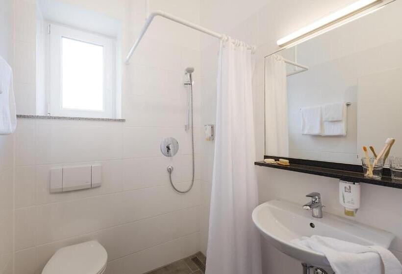 Номер Стандарт, Novum Hotel Bruy