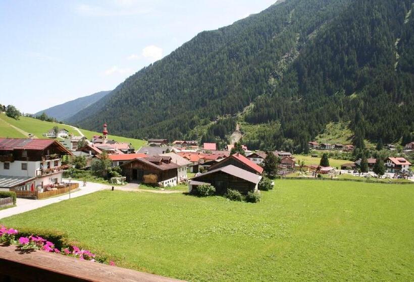 Четырехместный Номер Стандарт, Gästehaus Landhaus Tyrol
