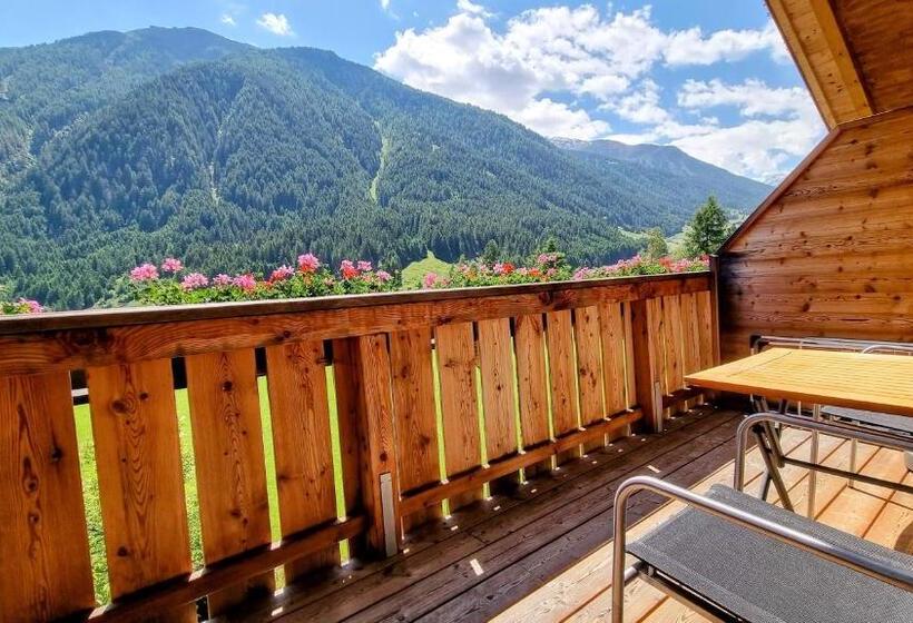 Семейное Студио, Gästehaus Landhaus Tyrol