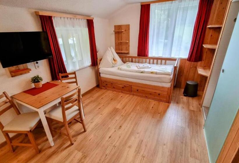 Номер Стандарт Трехместный, Gästehaus Landhaus Tyrol