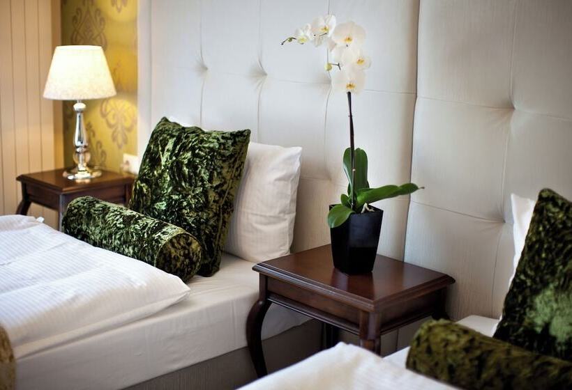 اتاق استاندارد با چشم‌انداز باغ, Rezydencja Luxury Hotel Bytom Piekary śląskie