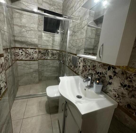 Трехместный Номер Deluxe, Ada Motel