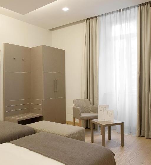 اتاق استاندارد, Di Varese