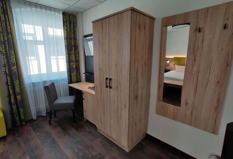 Номер Стандарт, Goldene Traube