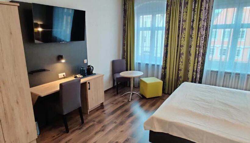 Family Suite, Goldene Traube