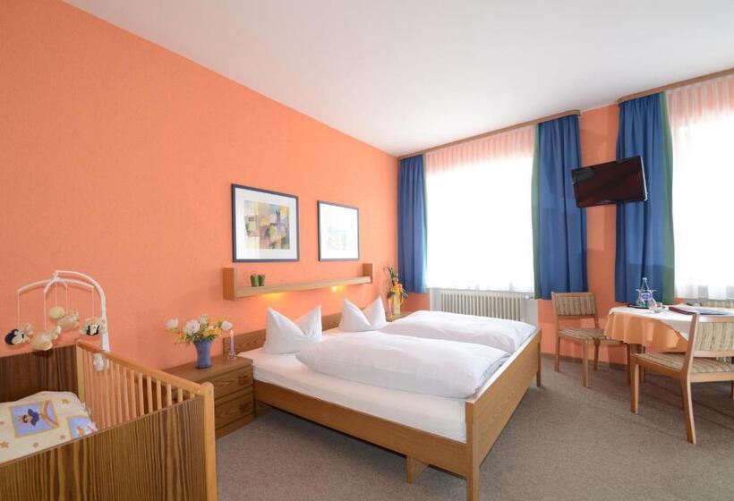 Трехместный Номер Комфорт, Gasthof Zur Post Hotel Parkplatz