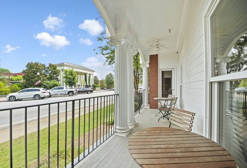 장애인을 위한 스위트, The James Madison Inn
