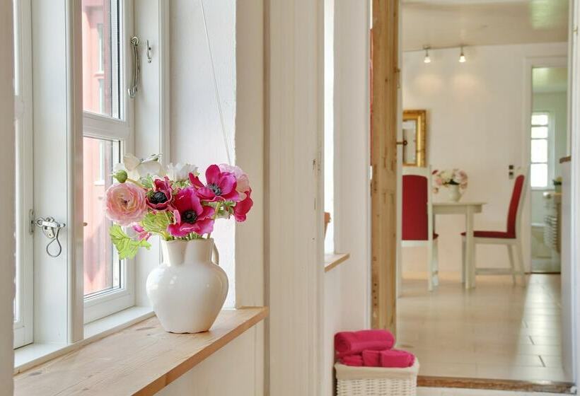 Апартаменты 1 Спальня, Bed And Breakfast åløkke