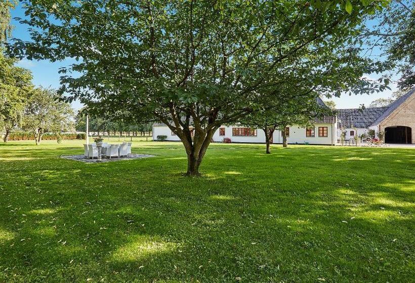 Номер Стандарт, Bed And Breakfast åløkke
