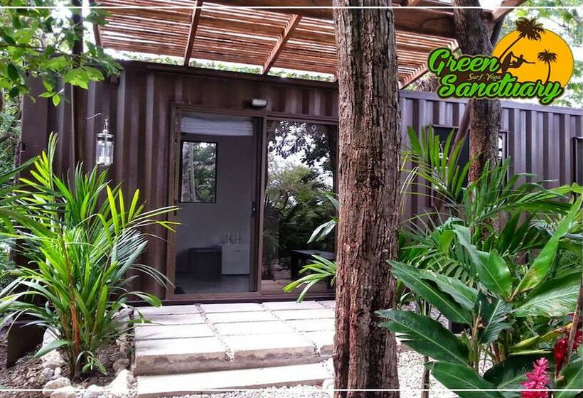 اتاق استاندارد سه تخته با چشم‌انداز باغ, Green Sanctuary