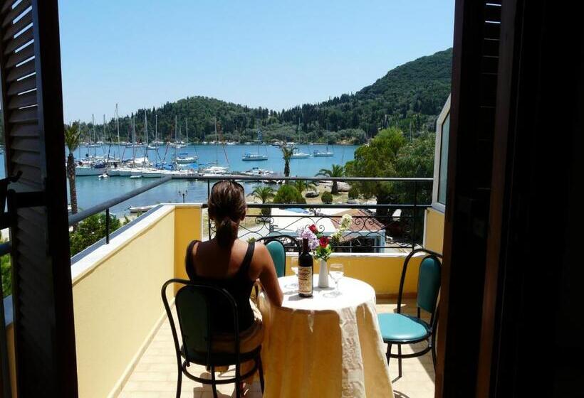 景色の見えるスタンダード４人部屋, Oscar Hotel Lefkada