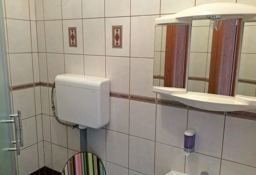 اتاق سوپریور با چشم‌انداز باغ, Guesthouse Villa Plitvička
