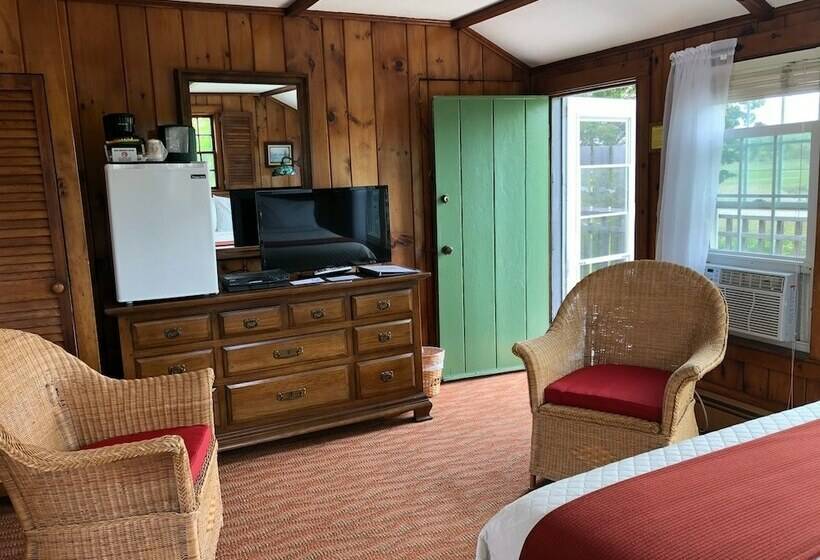 Номер Стандарт 2 Двуспальные Кровати, Spring Garden Inn