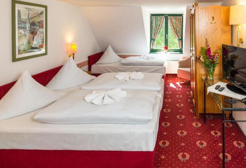 Номер Стандарт Трехместный, Tafernwirtschaft Hotel Schönbrunn