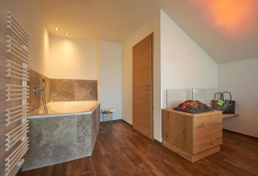 Escritório Estándar, Wellnesshotel Zum Koch