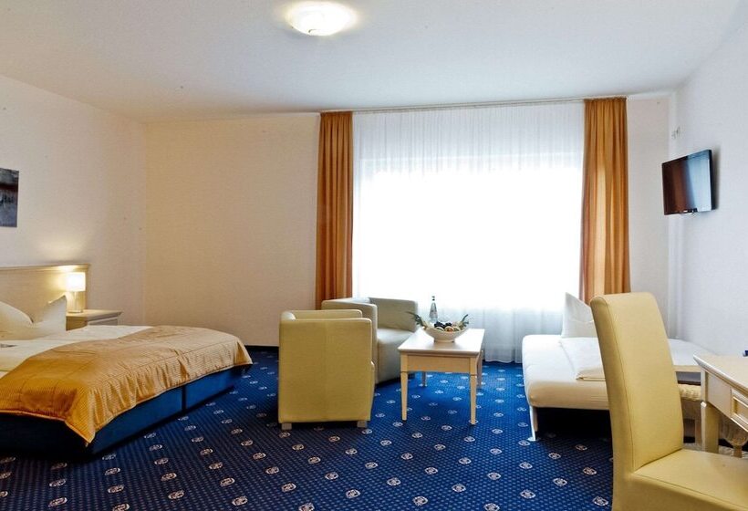 اتاق استاندارد چهار تخته, Arthotel Ana Petite