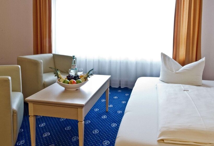 اتاق استاندارد سه نفره, Arthotel Ana Petite
