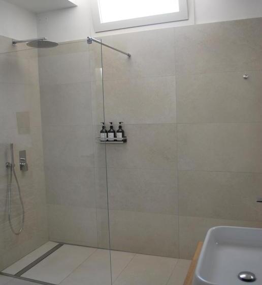 اتاق لوکس با چشم‌انداز دریا, Palazzo Del Cavaliere