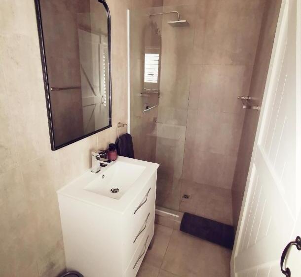 Четырехместный Номер Deluxe, 10 Jock Meiring Guesthouse Unit 2
