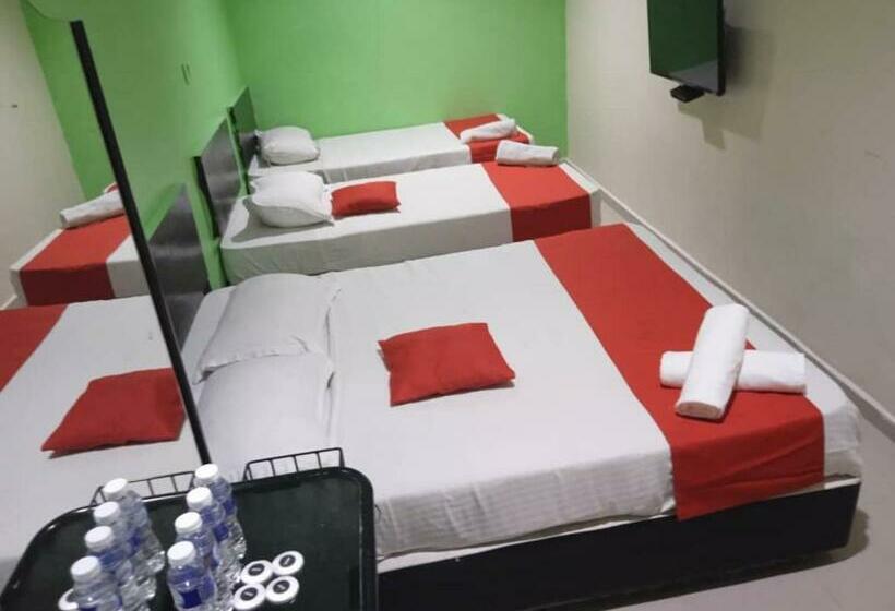 اتاق استاندارد چهار تخته, Ezi Hotel Klang