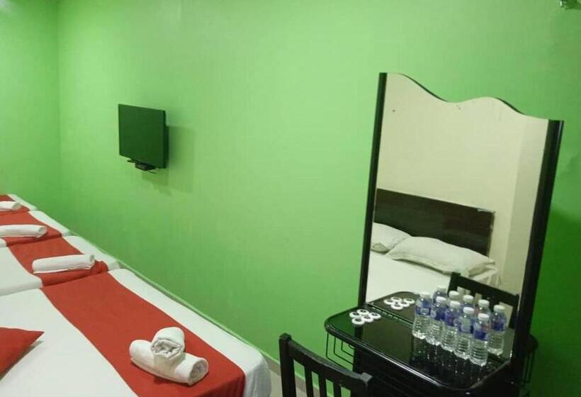 اتاق خانوادگی, Ezi Hotel Klang