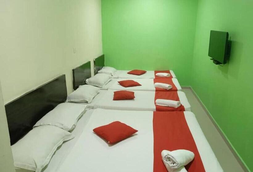 اتاق خانوادگی, Ezi Hotel Klang