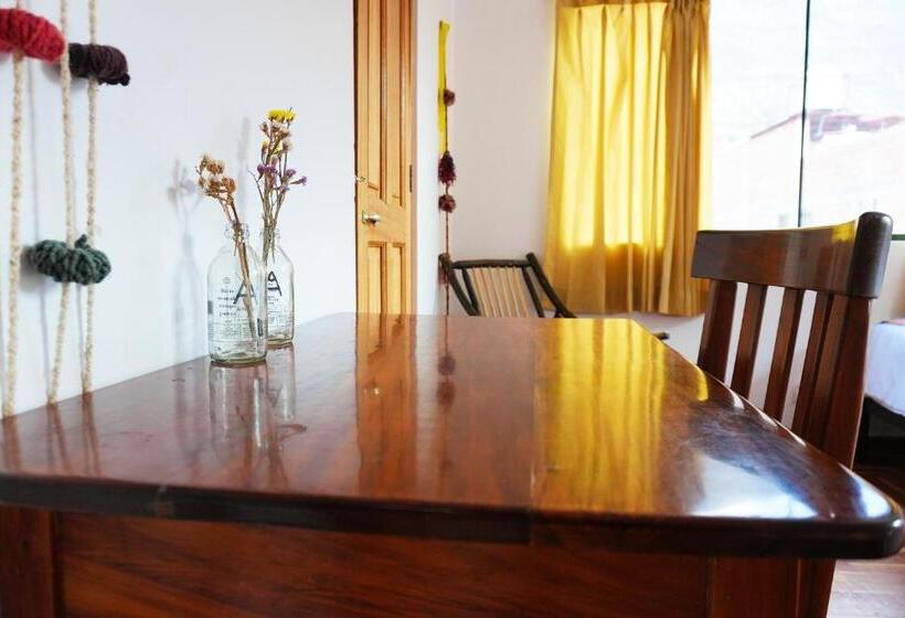 اتاق استاندارد چهار تخته, Shanti Hotel Pisac