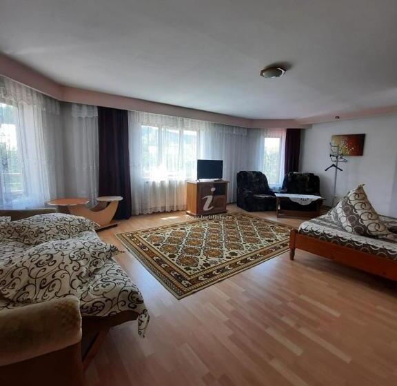اتاق استاندارد سه نفره, Casa Dany