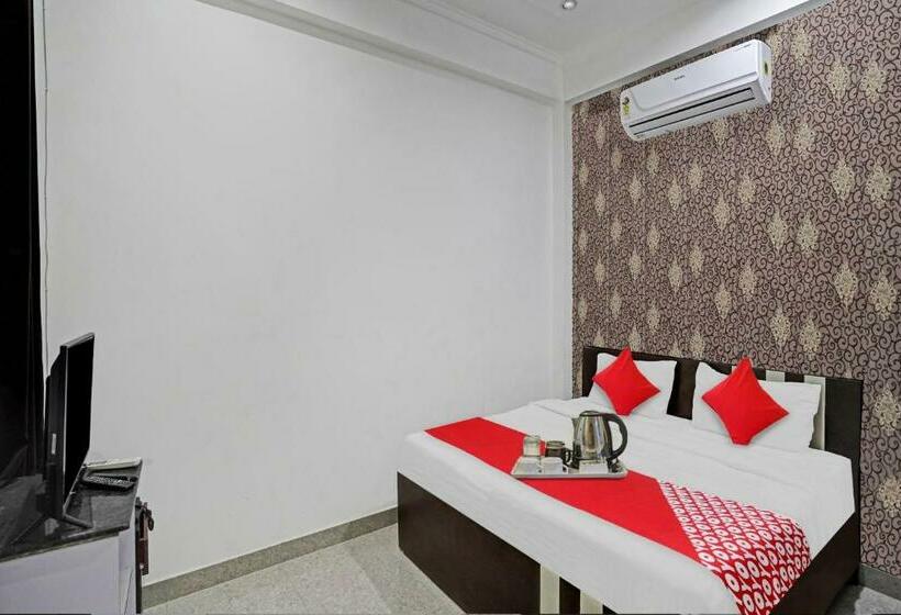 اتاق کلاسیک سه تخته, Flagship Visitor Guest House