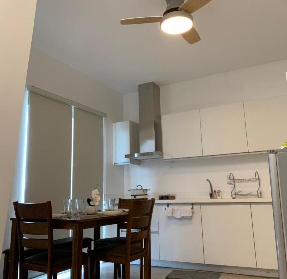سوییت, Real Serene Suite By Azure North