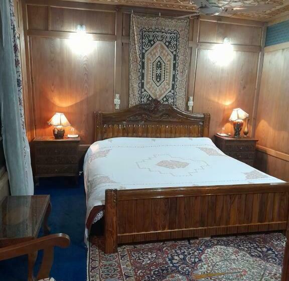 اتاق لوکس, Palace Heights