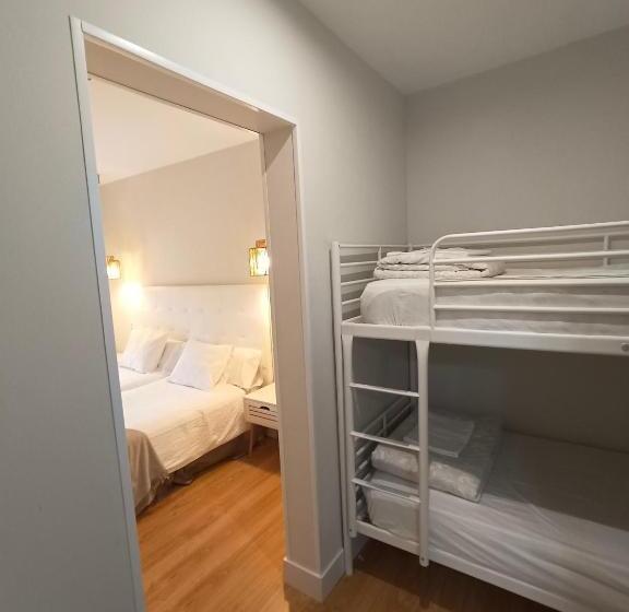 اتاق استاندارد چهار تخته, Posada Del Mar