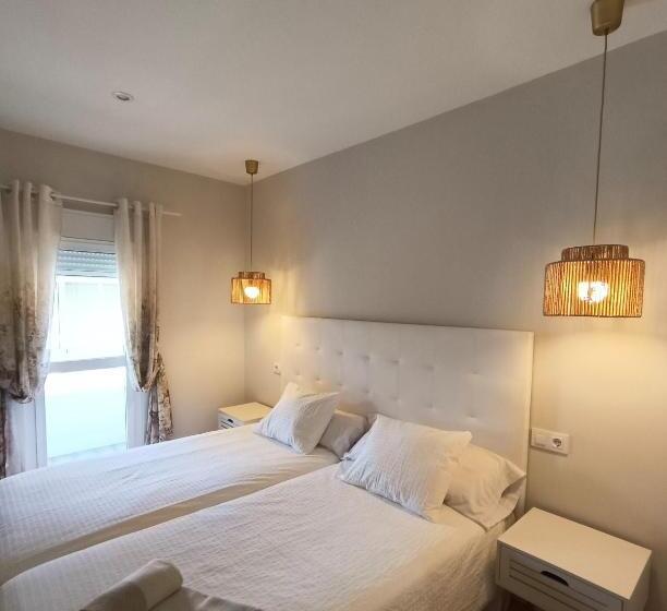 اتاق استاندارد چهار تخته, Posada Del Mar