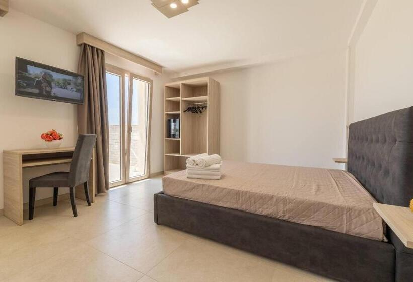 Quarto Quádruplo Estandar, Room Salento Palace
