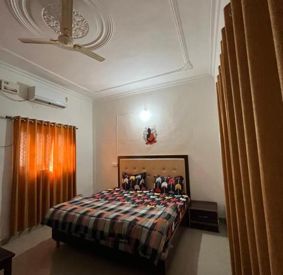 اتاق لوکس با تخت بزرگ, Sunrise Bed & Breakfast