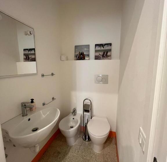اتاق استاندارد با بالکن, Bed And Coffee Rooms Portoferraio